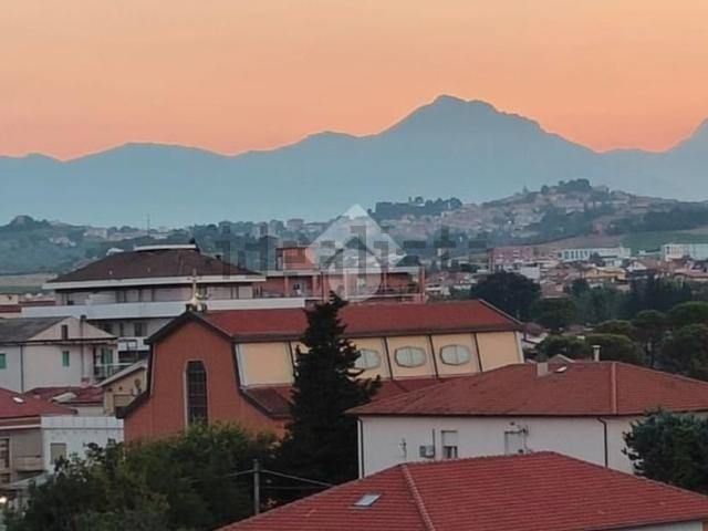 Appartamento in vendita a Rancitelli, Pescara