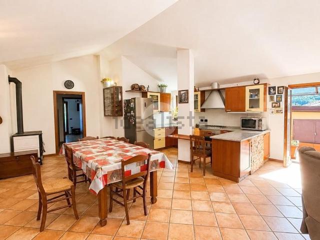 Appartamento in vendita a Comunità montana della valle Camonica, Malegno