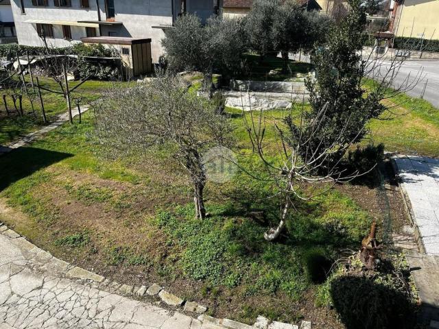Appartamento in vendita a Capriano Del Colle, Lombardia