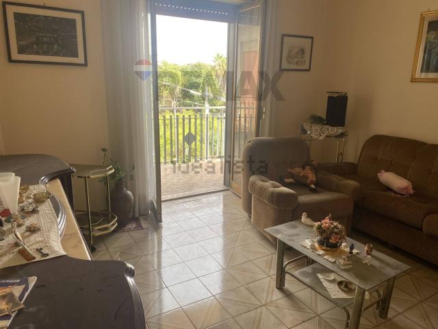 Appartamento in vendita a Aci Santa Lucia, Aci Catena