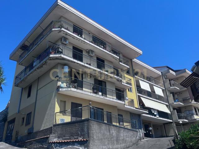 Appartamento in vendita a Aci Santa Lucia, Aci Catena