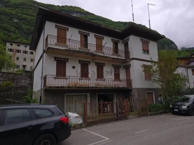 Appartamento in vendita a Longarone, Veneto