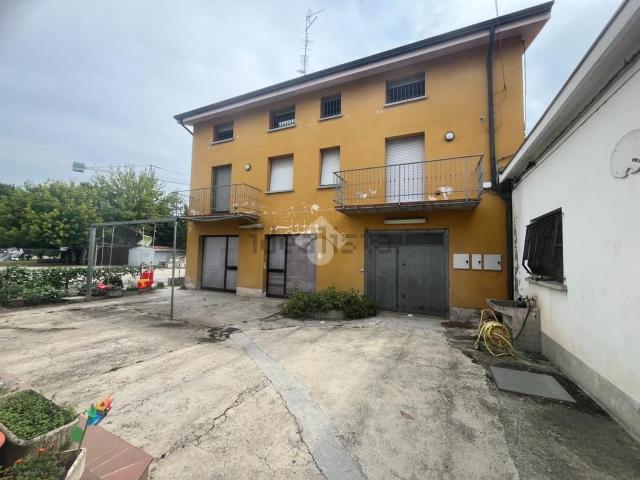 Appartamento in vendita a Terra di Mezzo, Re