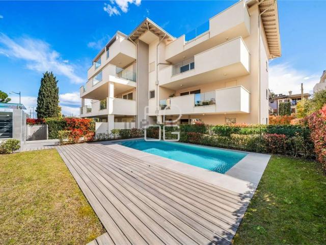 Appartamento in vendita a Rivoltella del Garda, Desenzano Del Garda