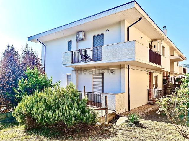 Appartamento in vendita a Pineto, Abruzzo