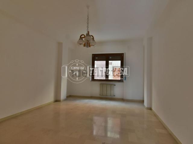 Appartamento in vendita a Marche, Macerata