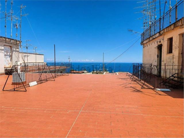 Attico in vendita a Acireale, Sicilia