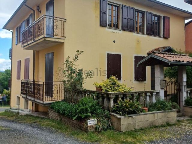 Appartamento in vendita a Fornovo Di Taro, Reggio Emilia