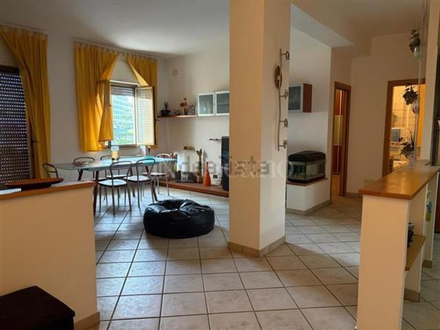 Appartamento in vendita a Nicolosi, Latina
