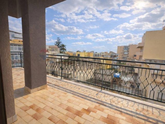 Appartamento in vendita a Trentapiedi, Erice