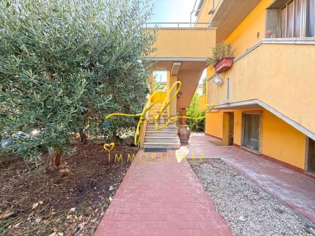 Appartamento in vendita a Cecina, Toscana
