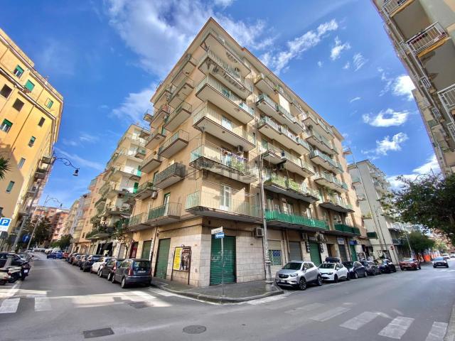 Appartamento in vendita a Salerno, Campania