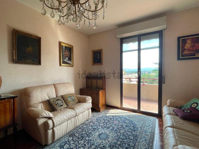 Appartamento in vendita a Villaggio Stranieri-Bazzarola, Re