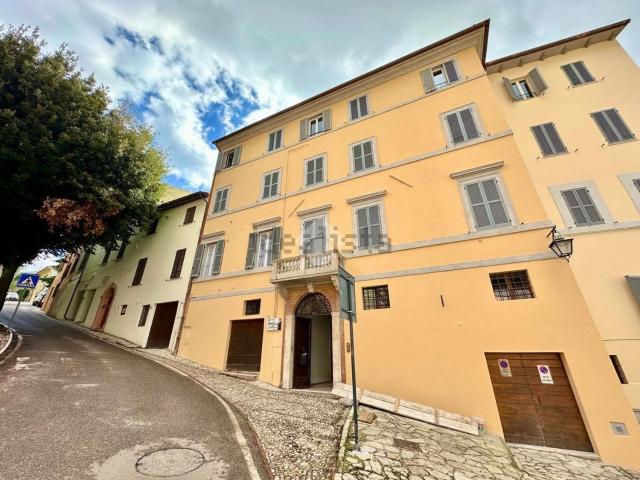 Appartamento in vendita a Spoleto, Umbria