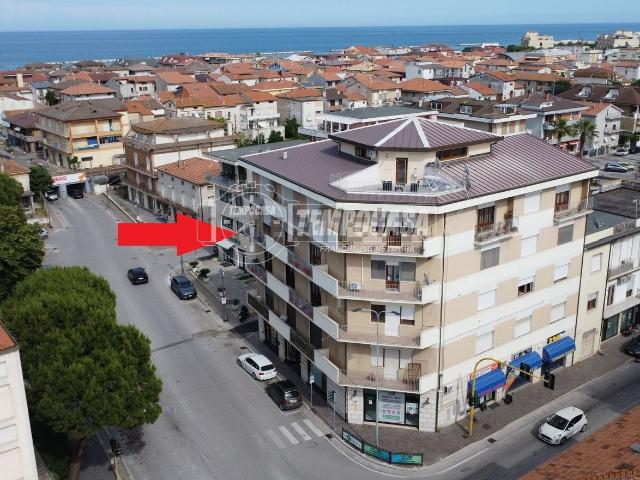Appartamento in vendita a Faleriense, Marche