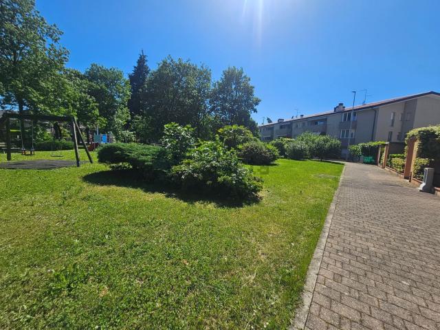Appartamento in vendita a Presezzo, Lombardia