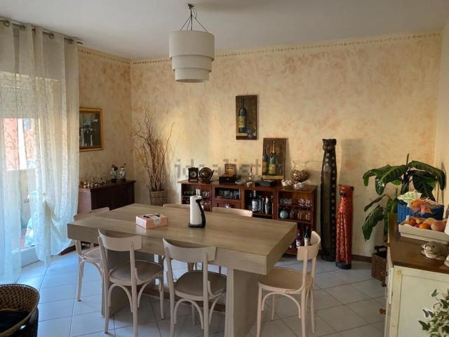 Appartamento in vendita a Carrara, Toscana