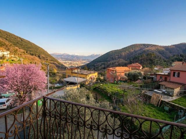Appartamento in vendita a Biassa, La Spezia