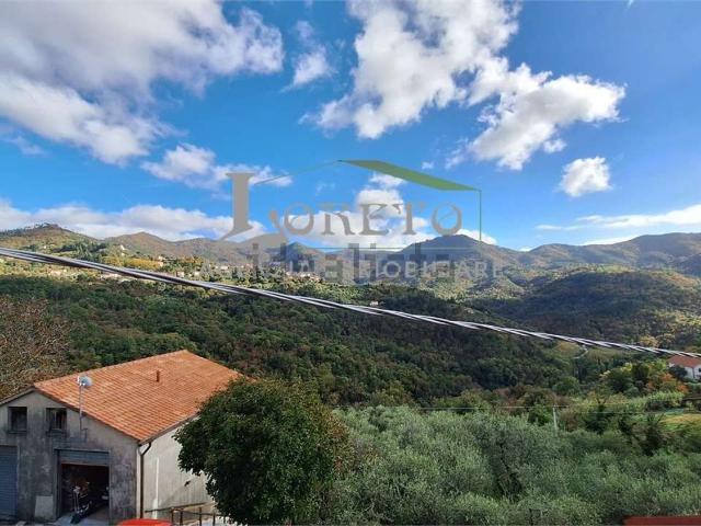 Appartamento in vendita a Castiglione Chiavarese, Liguria