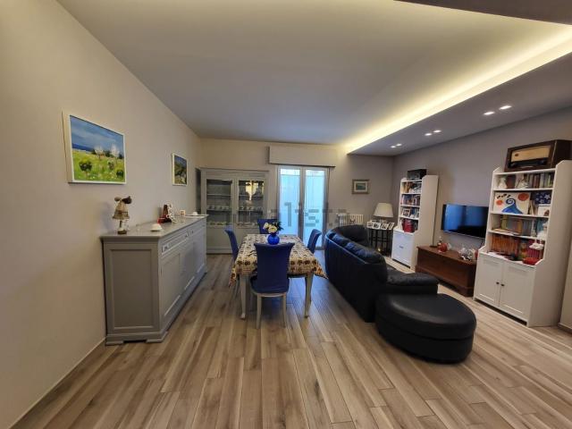 Appartamento in vendita a Puglia, Barletta-andria-trani