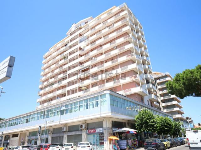 Appartamento in vendita a Roseto Degli Abruzzi, Abruzzo