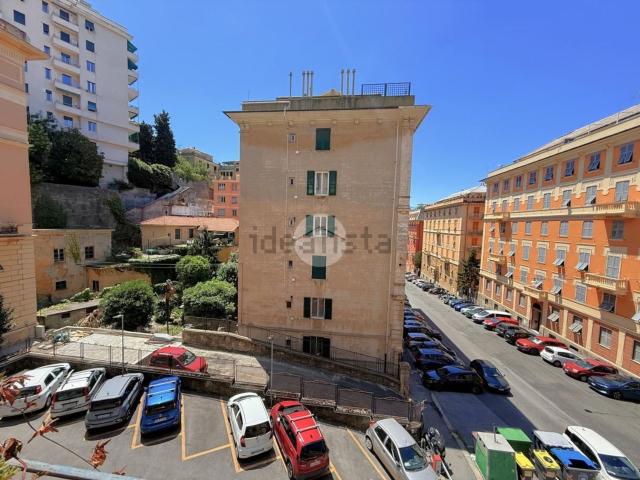 Appartamento in vendita a Centro Est, Serra Riccò