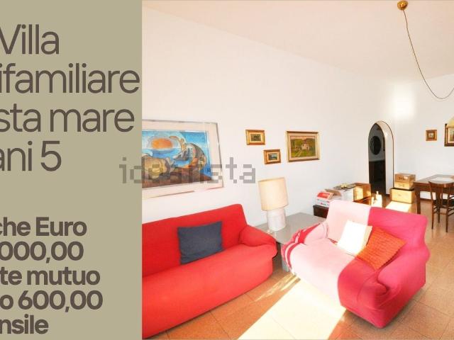 Appartamento in vendita a Vezzano Ligure, Liguria