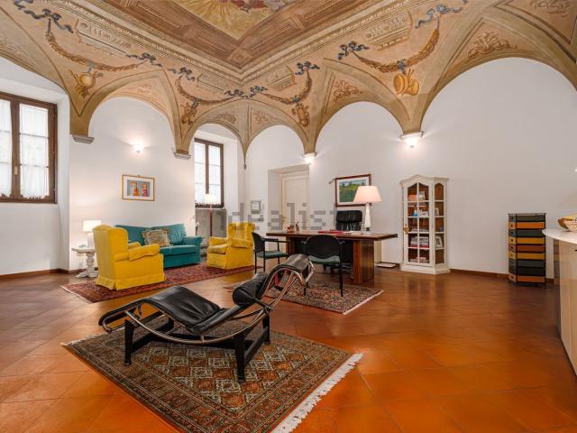 Appartamento in vendita a Prato, Toscana