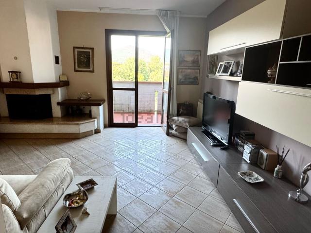 Appartamento in vendita a Prato, Viaccia