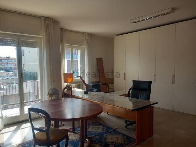Appartamento in vendita a Centro Storico, Marche