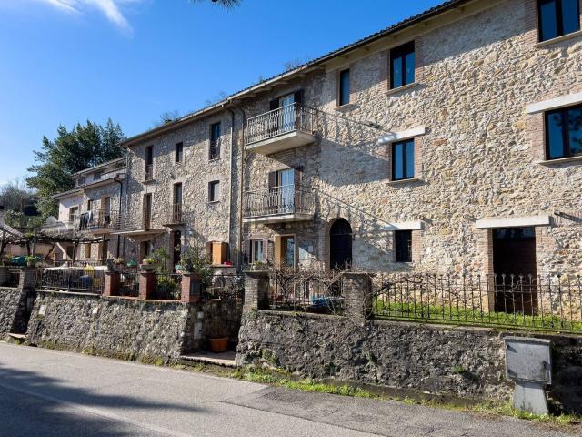 Appartamento in vendita a Contigliano, Lazio