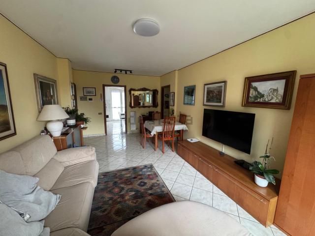 Appartamento in vendita a Azalee, Gallarate
