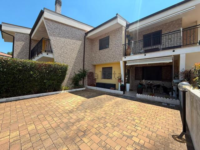 Appartamento in vendita a Crispiano, Taranto