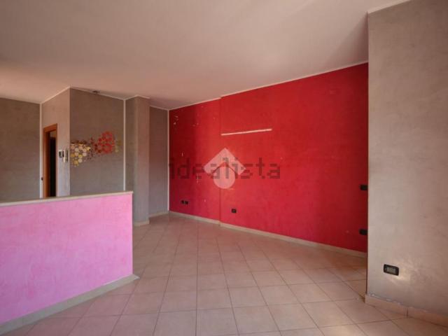 Appartamento in vendita a Brembate, Lombardia