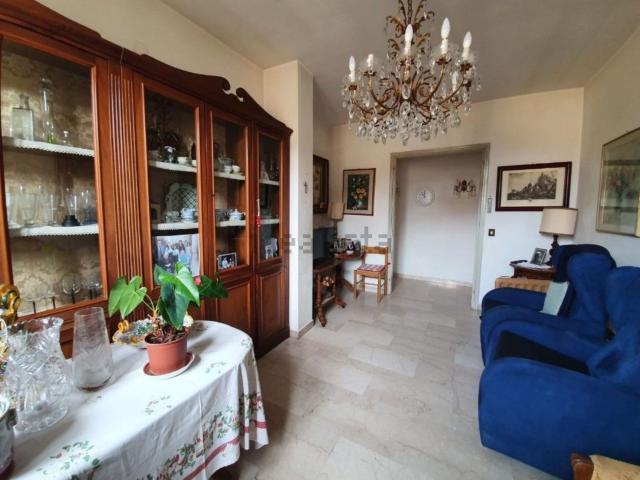 Appartamento in vendita a San Francesco-Giardini Pubblici, Re