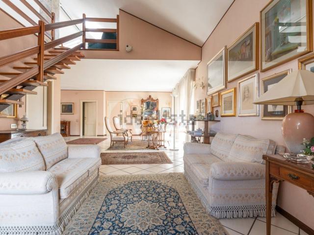 Attico in vendita a Luna e Sole, Cala Di Volpe