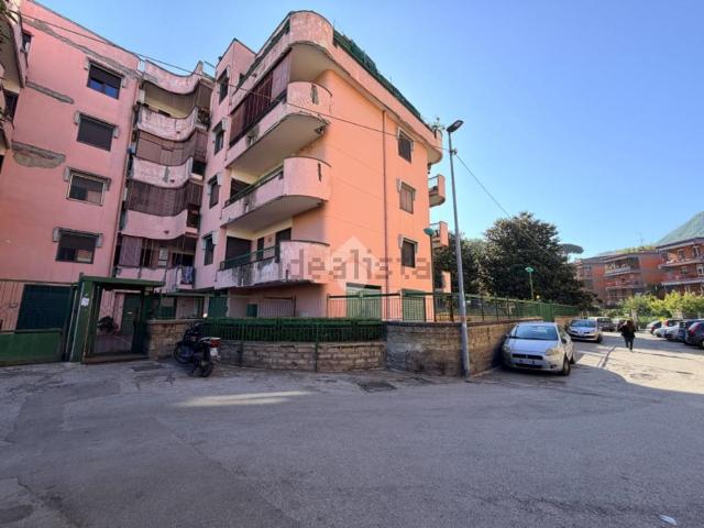 Appartamento in vendita a Pioppaino, Castellammare Di Stabia