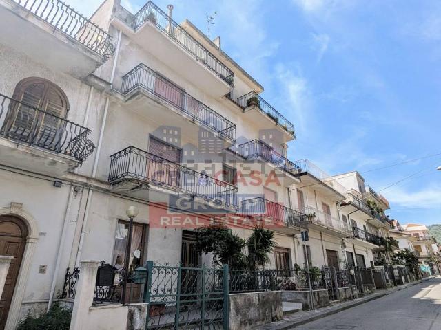 Appartamento in vendita a Calatabiano, Catania