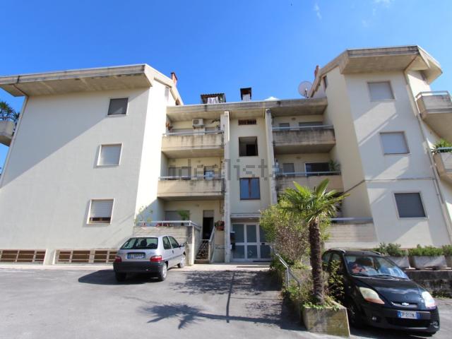 Appartamento in vendita a Capolavilla, Marche
