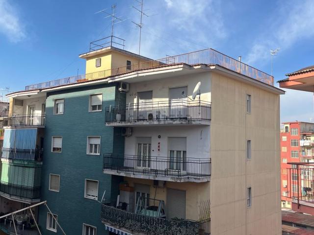 Appartamento in vendita a Casoria, Campania