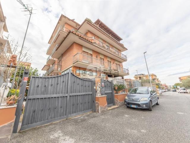Appartamento in vendita a Municipio Roma VI, Roma Capitale