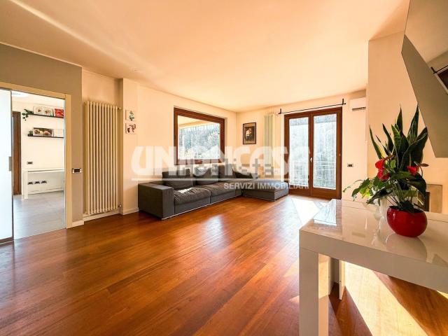 Appartamento in vendita a Cantù, Lombardia