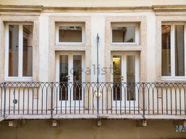 Appartamento in vendita a Centro storico, Brenzone