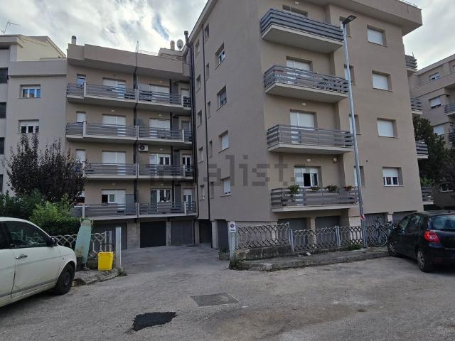 Appartamento in vendita a Foligno, Umbria