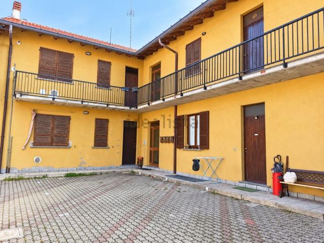 Appartamento in vendita a Uboldo, Varese