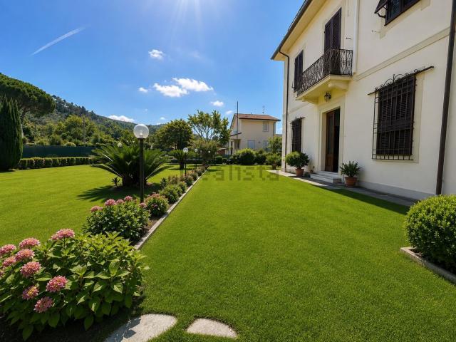 Appartamento in vendita a località Fillungo, Camaiore