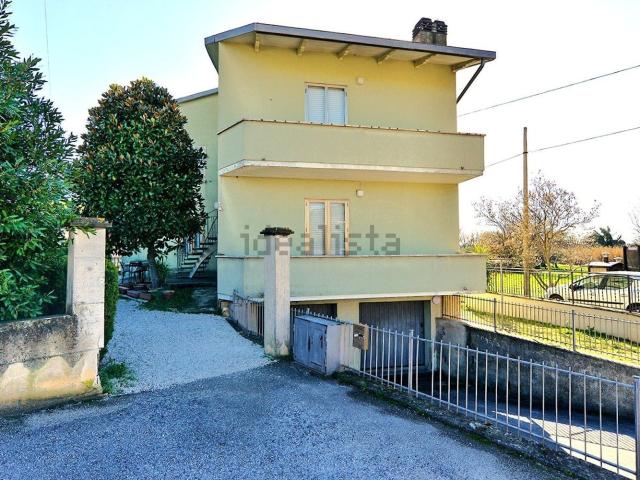 Appartamento in vendita a Foligno, Umbria
