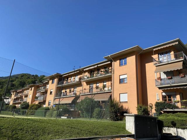 Appartamento in vendita a Carlazzo, Lombardia