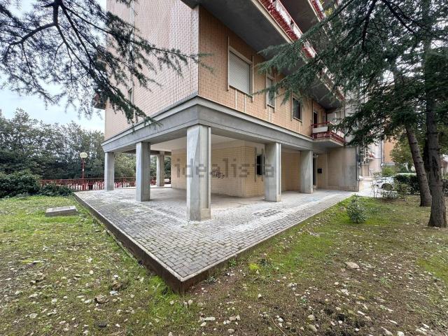 Appartamento in vendita a Campobasso, Molise