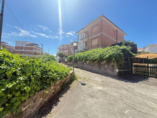 Attico in vendita a Sant'Anastasio, Anzio